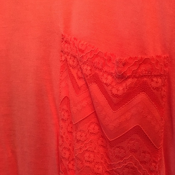 Pink top - Picture 3 of 5